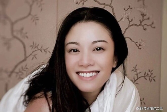 47岁的廖碧儿被曝光与一个70岁的有钱人有染（配图5）