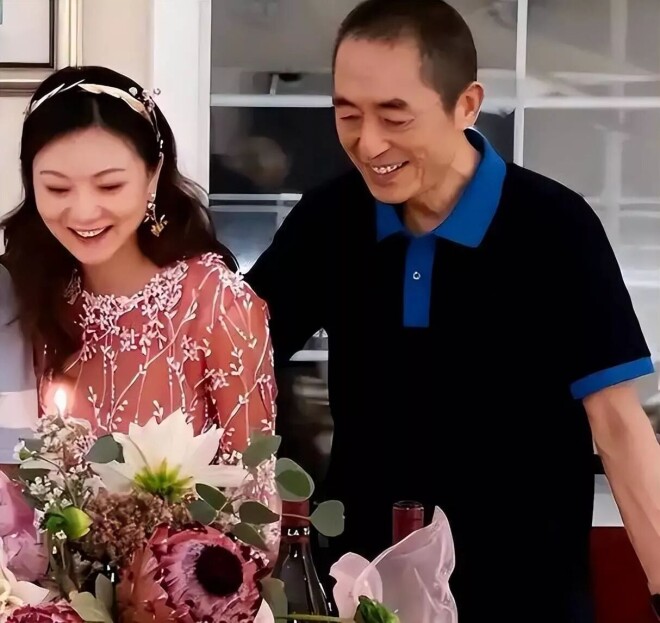 76岁张艺谋尽显老态 44岁陈婷布局后路（配图14）