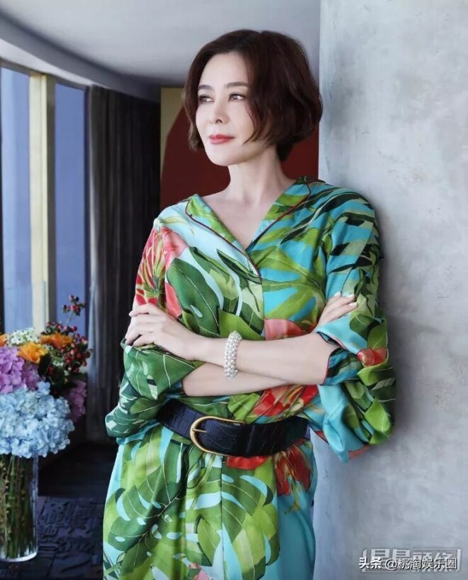 关之琳迎64岁生日 素颜打光状态引热议（配图11）