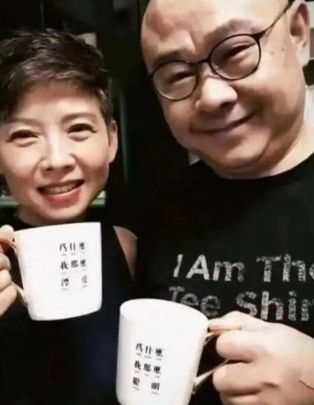 抛下40天女儿与人私奔 刀郎前妻见夫爆红找上门