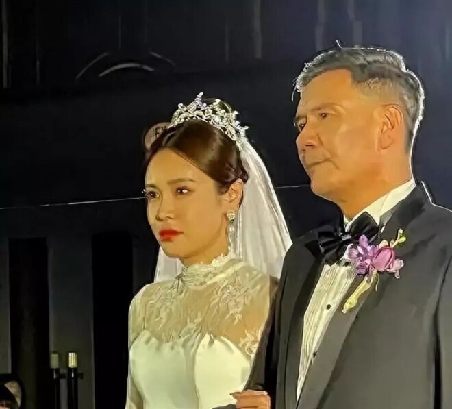 妻子嫌他穷离婚 41岁才走红（配图20）