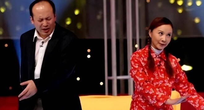 郭达退出春晚16年 现身菜市场老态龙钟头发全白（配图7）