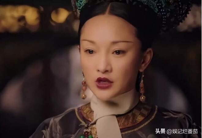 近距离看周迅：脸肿的认不出 头发黑却稀疏（配图36）