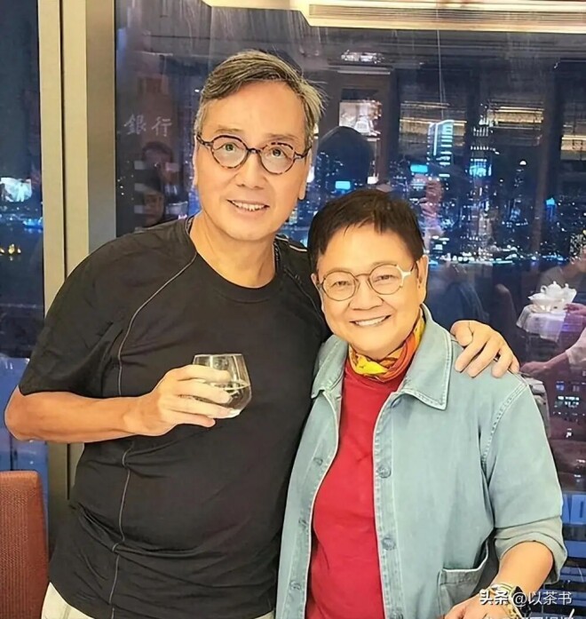 原来他是刘晓庆前男友 74岁依旧帅气为她单身（配图11）