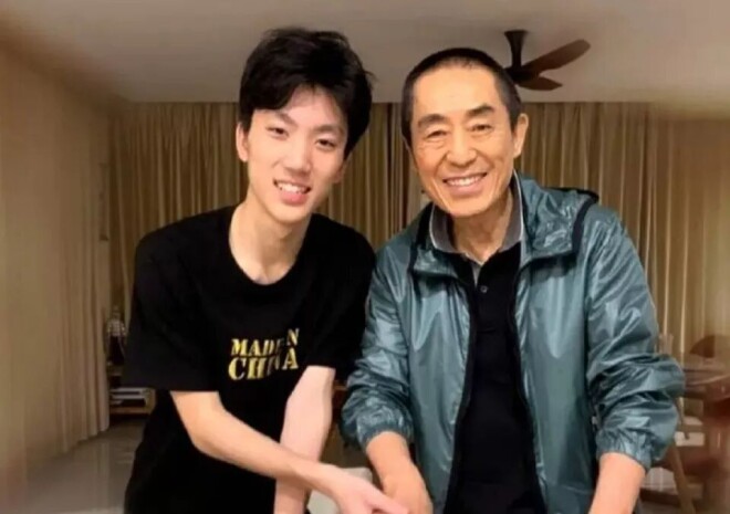 张艺谋开始“传位” 女儿走通的路儿子正在复制（配图3）