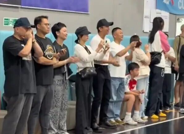 邓超孙俪疑似吵架 娱乐圈模范夫妻真实状态曝光（配图13）