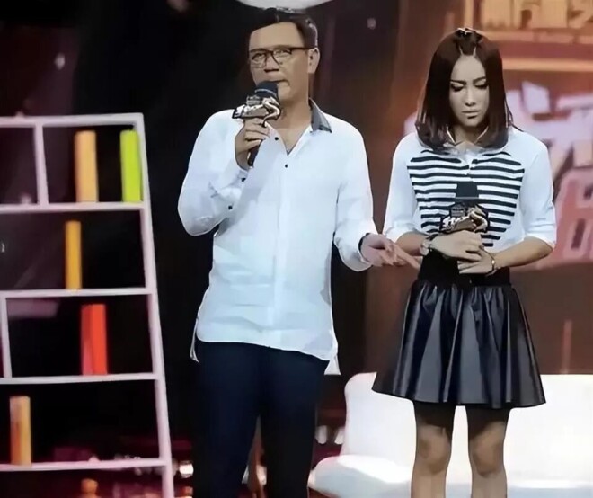 妻子嫌他穷离婚 41岁才走红（配图18）