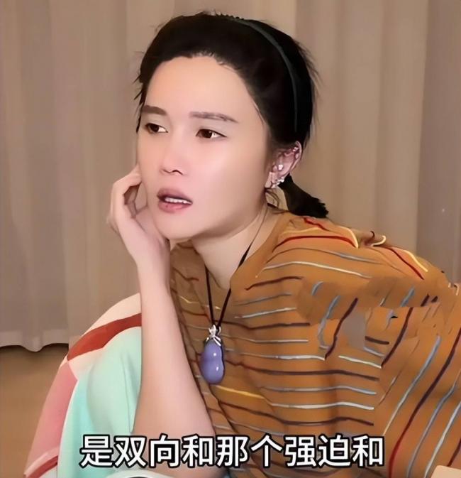 赵本山女儿自曝患三种精神疾病 与药为伴