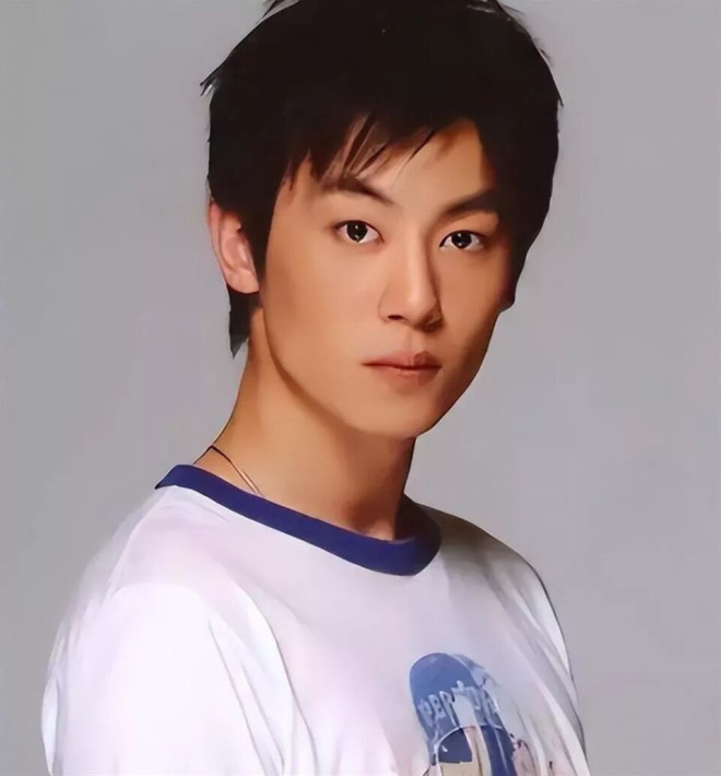 她苦恋朱亚文整整9年 却只能看他迎娶别人（配图3）