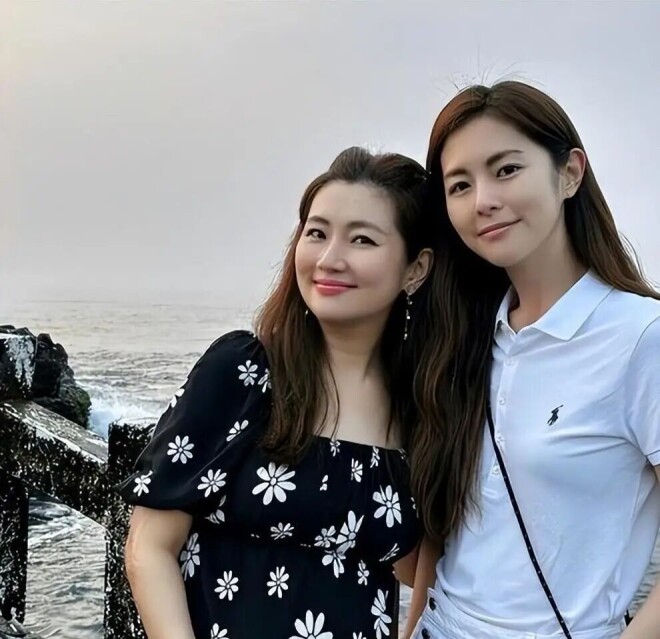 任家萱男友曝光长相遭网友吐槽 同居生子未结婚（配图5）