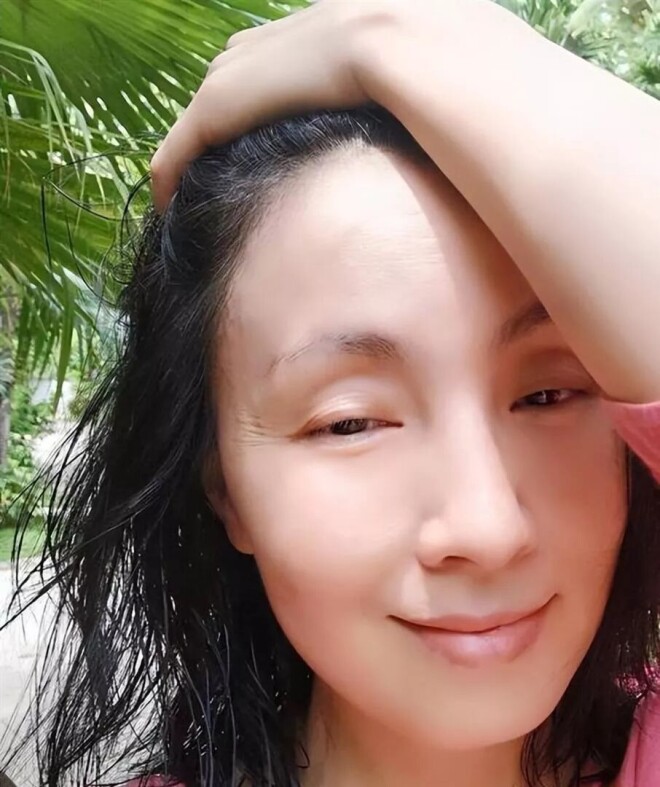 网友偶遇拍到陶虹生图 感慨这么多年风波不断（配图4）