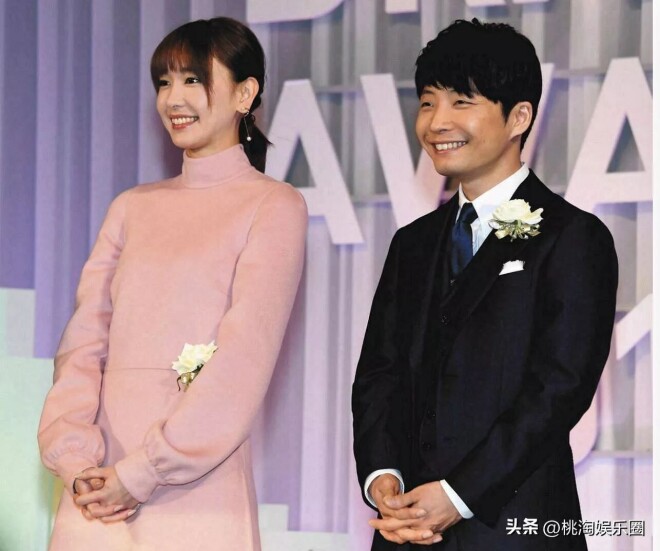 38岁新垣结衣当妈妈了 与星野源结婚5年（配图3）