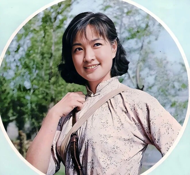 刘晓庆百花奖走红毯 最让人佩服之处：不嫁富豪（配图4）
