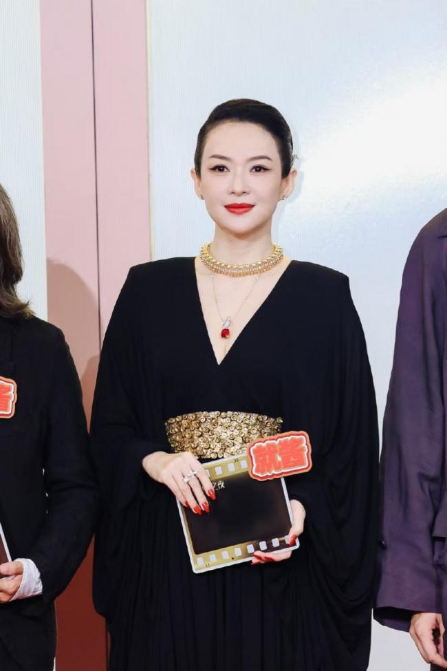 47岁章子怡素颜照，能治好很多人的焦虑
