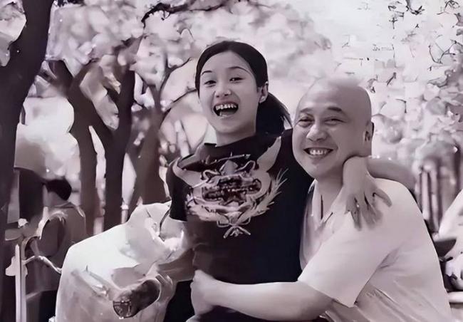 为了梅婷，他净身出户，如今68岁孤身一人
