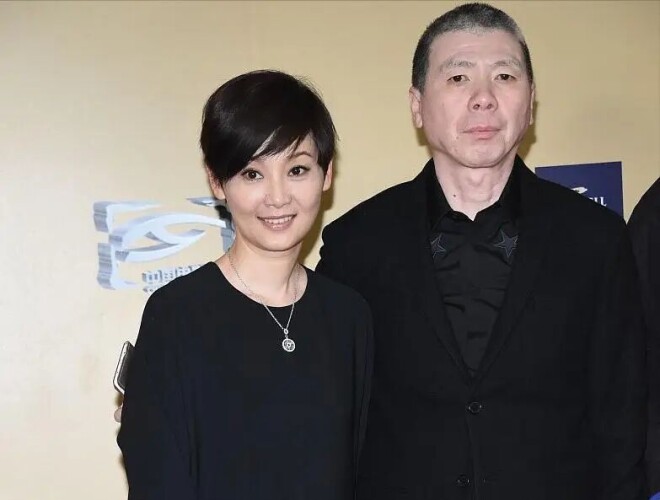 冯小刚心机藏不住了 徐朵全新身份对外曝光（配图18）