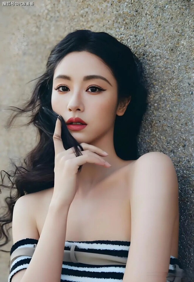 30岁毛晓慧近况！与秦俊杰分手已经2年 如今（配图3）