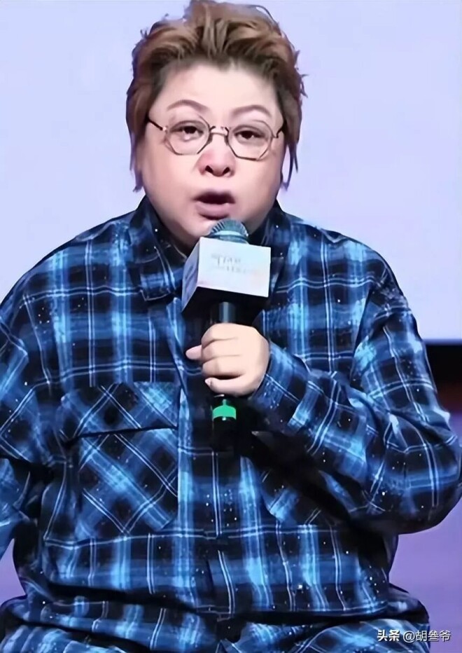 韩红现身上海 排场还是不小（配图5）