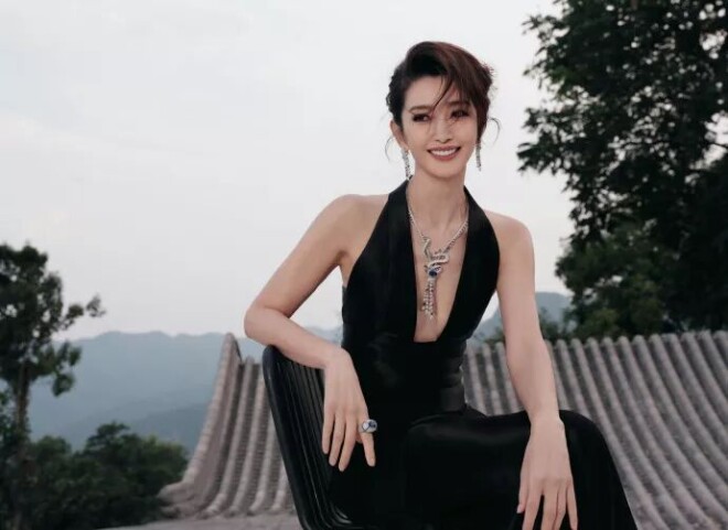 53岁李冰冰同框58岁周涛 一个冷艳一个知性优雅（配图7）
