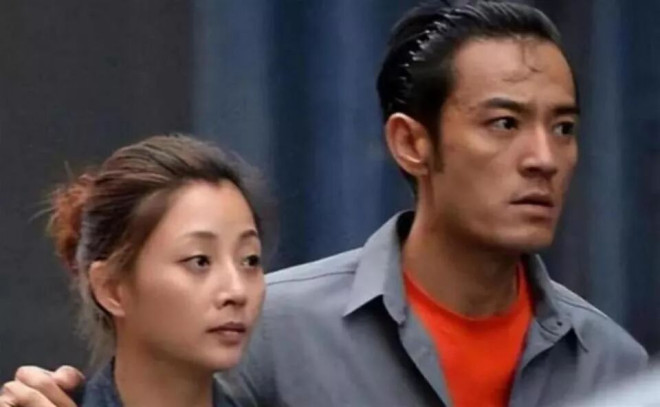 殷桃豪车多的开不过来 45岁被骂装嫩