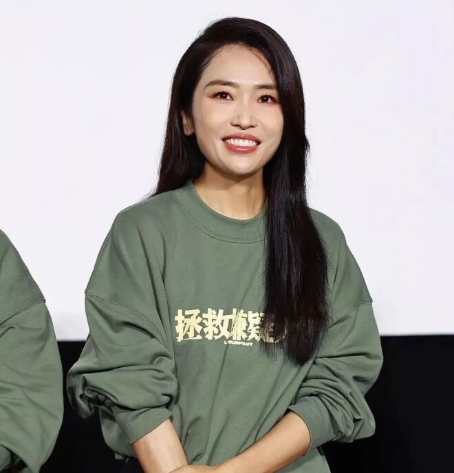 张艺谋开始“传位” 女儿走通的路儿子正在复制（配图10）