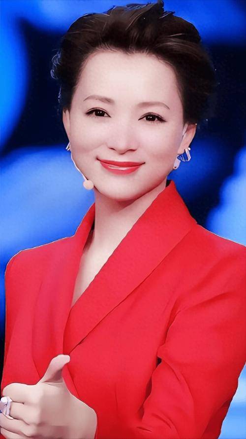 52岁董卿突然被曝猛料，终是步入刘晓庆后尘