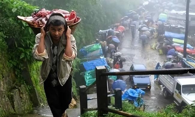 全球“最湿的地方”，当地人是如何生存的