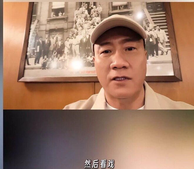 胡军一家四口现身英国 女儿长得像妈妈（配图13）