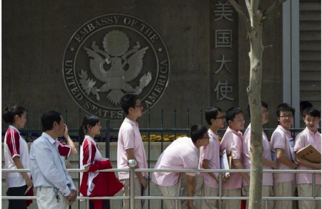 中国记者90天...川普政府签证新规出大招