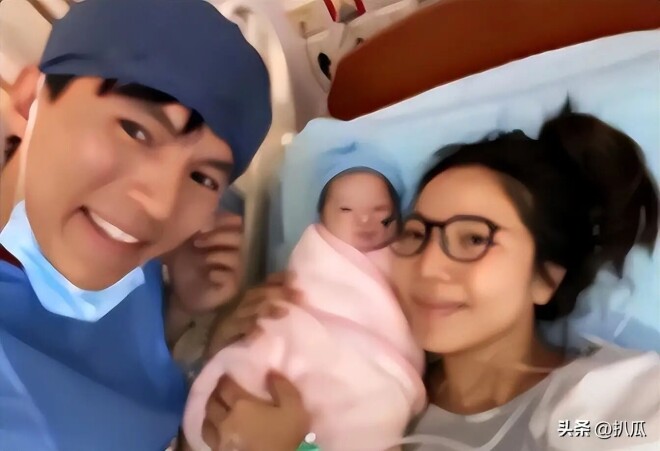 张婉婷一家新加坡度假 宋宁峰面色惨白断崖衰老（配图15）