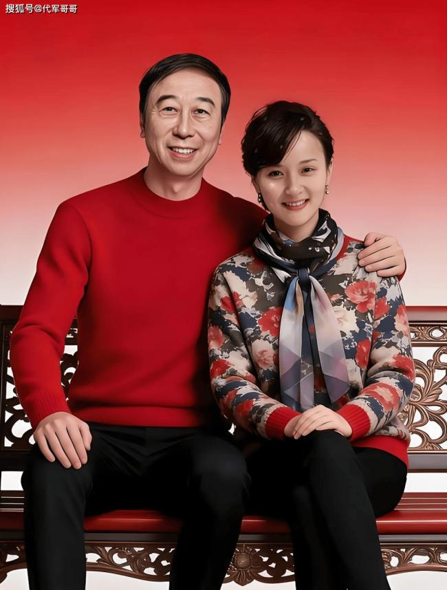 冯巩近况：娶中学同学43年 儿子成为他的骄傲