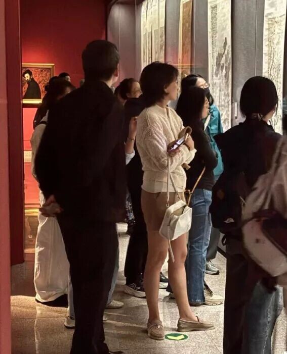 董卿老公官司缠身50亿烂账填不上 她为何不离婚（配图16）