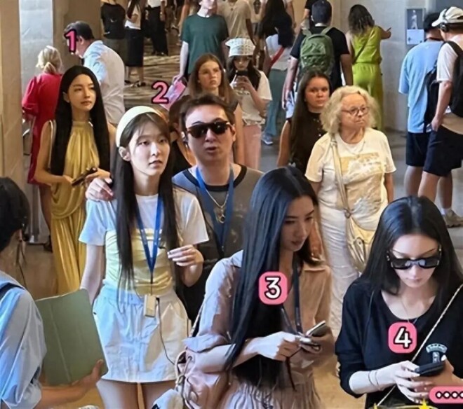 王思聪法国带妹K歌 被4个美女环绕累到靠墙（配图1）