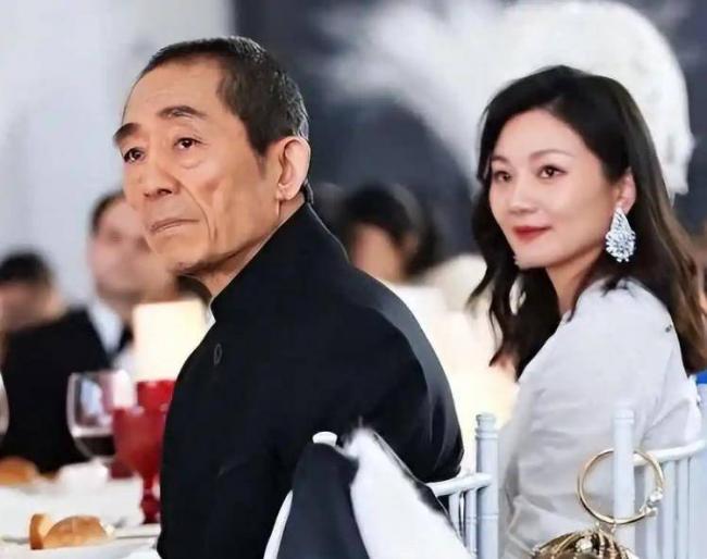 张艺谋没想到，苦干42年，给岳父岳母做了嫁衣