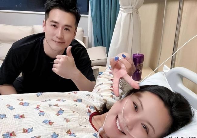 中国女排队长嫁高富帅生俩儿子，如今身居高位