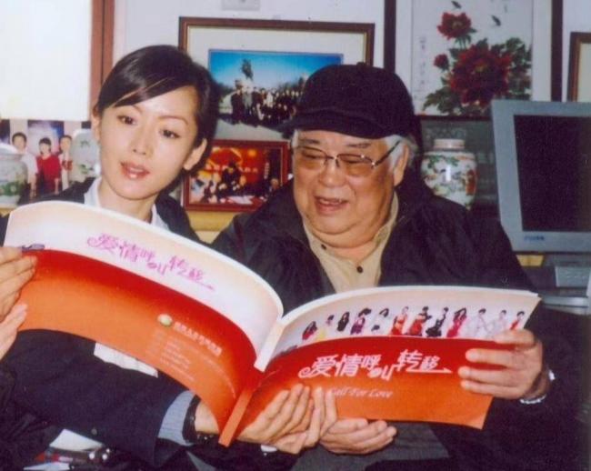 她是军人出身，被坑演了三级片，险赔2亿