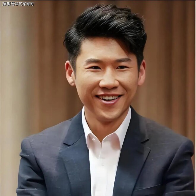 48岁王骁近况曝光！娶圈外妻子生下一女 如今（配图4）