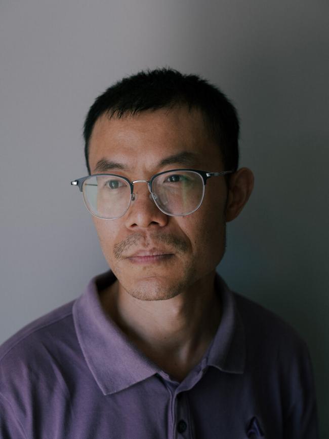 ​参与镇压维吾尔人的前新疆警察：我也是受害者