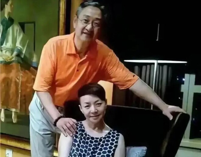 宋丹丹财产公证：12亿儿子按月领 老公不参与（配图6）