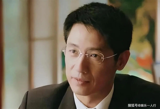 前妻改嫁导演 亲儿子喊他叔叔：离婚30年零互撕（配图8）