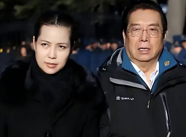 移民澳洲被卡：梦鸽严管李天一 李双江到处商演