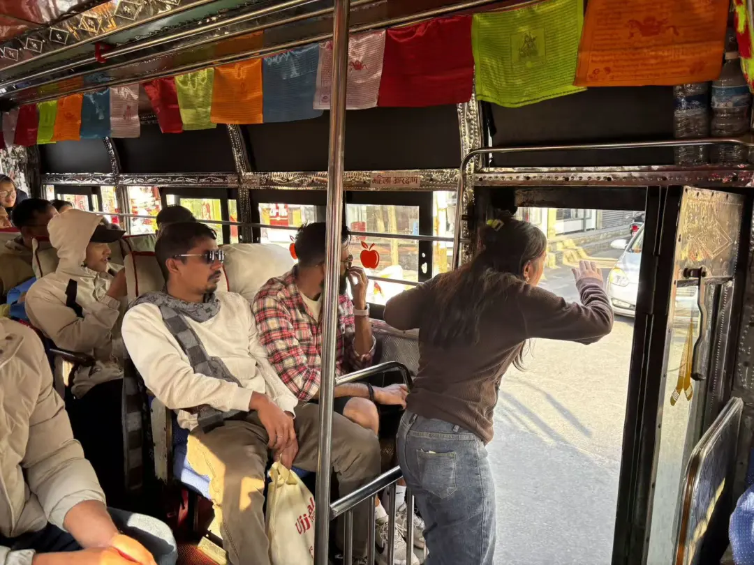 人均750，住在开门看到喜马拉雅山的城市里