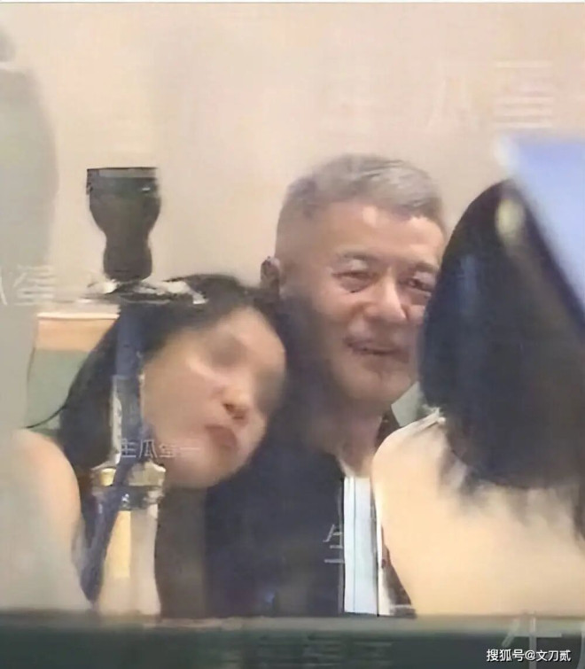 58岁的那英 终究为自己的“狂妄”付出代价（配图27）