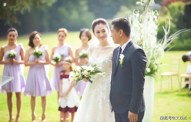 李小冉承认离婚！5个亿宠婚骗局曝光 11年婚姻（配图21）