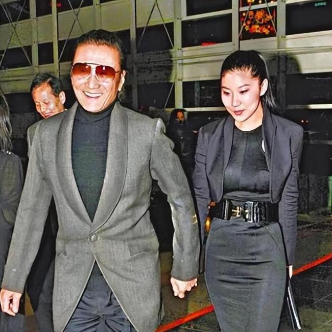 曝谢贤死因是肺炎：葬礼已举行 遗体已火化