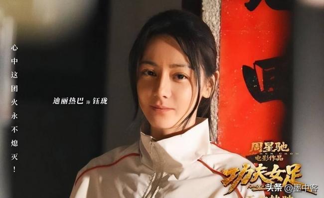 李修贤连夜开播痛骂周星驰，评论区一边倒