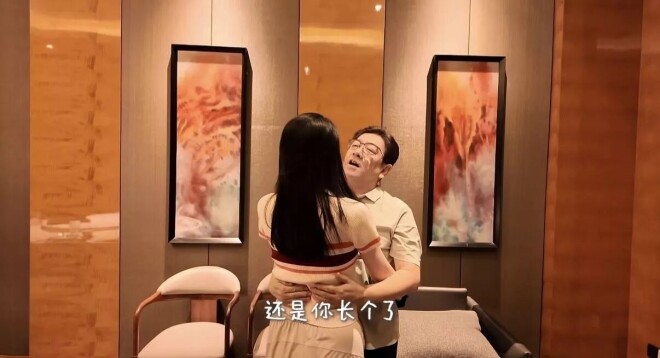 63岁水均益活成孤家寡人 一人烤4个定西土豆（配图18）