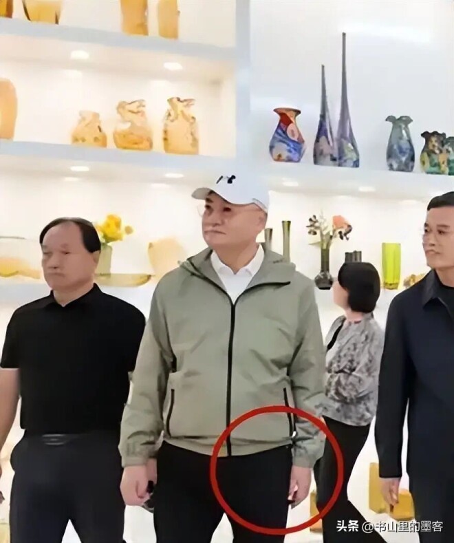 难怪放弃遗产！陈丽华去世半年 迟重瑞现状曝光（配图2）