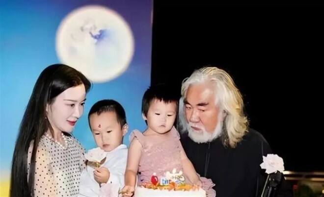 74岁张纪中深夜急疯 老婆招年轻男司机当秘书（配图5）