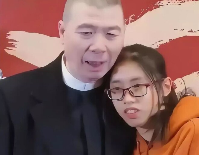 徐帆回应婚姻幸福一年后 68岁冯小刚近况曝光（配图1）